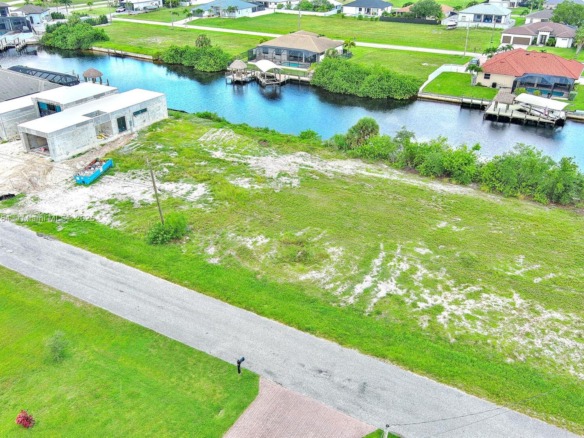 1228 NW 34th Ave, Cape Coral FL 33993 — #A11851264