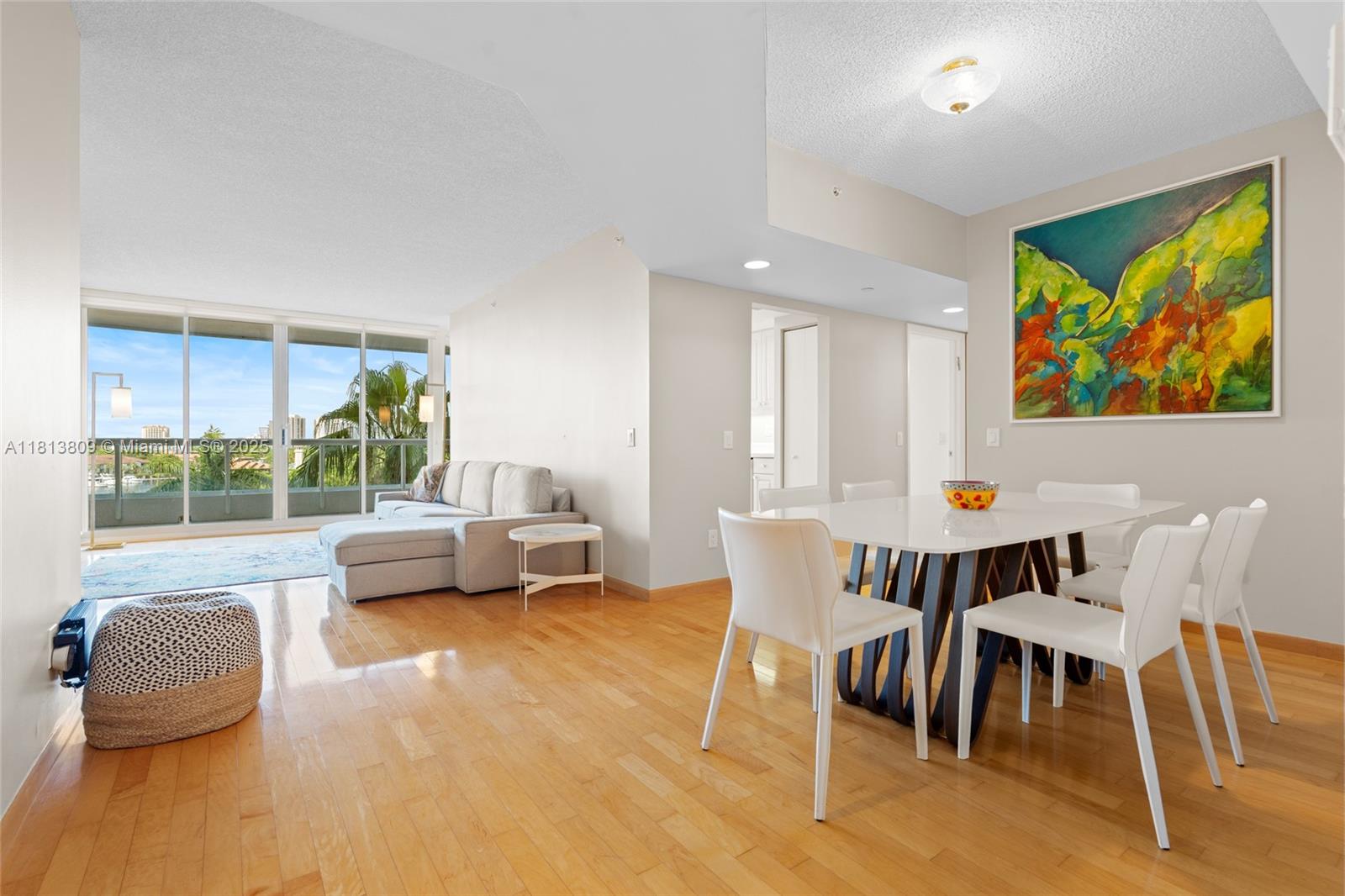 83dcefb7-6004 21205 Yacht Club Dr # 707, Aventura FL 33180 — #A11813809