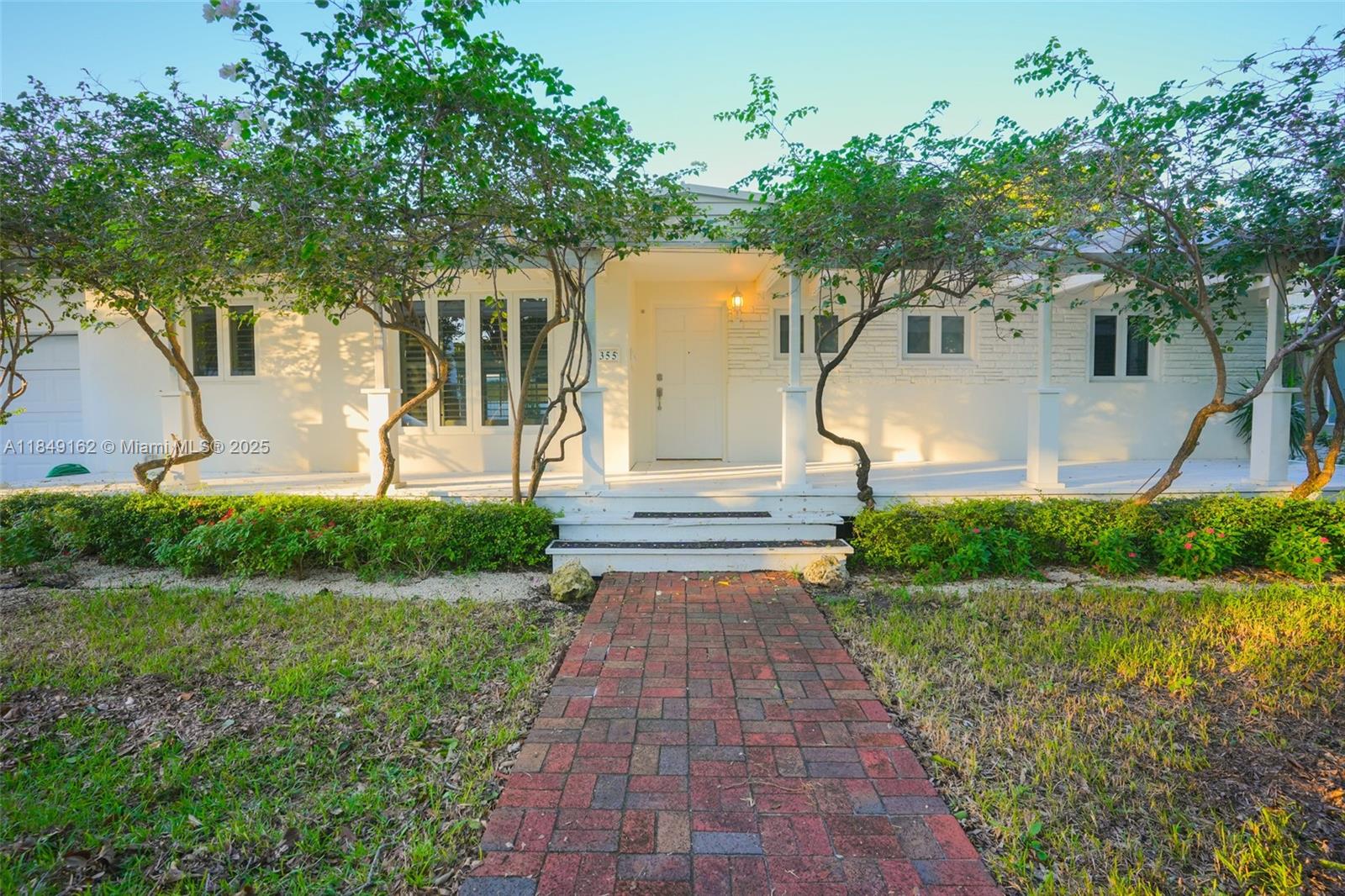 83dcefb7-601 355 Redwood Ln, Key Biscayne FL 33149 — #A11849162