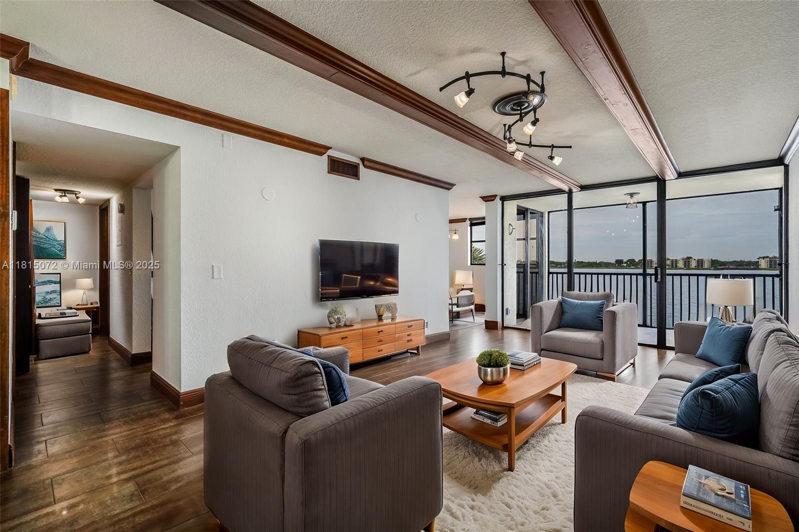 83dcefb7-6033 106 Lake Emerald Dr # 210, Oakland Park FL 33309 — #A11815072
