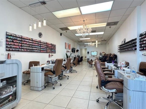 N University Dr, Pembroke Pines FL 33024 — #A11816182