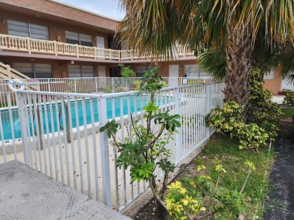 241 SE 9th Ave # 110, Pompano Beach FL 33060 — #A11818933