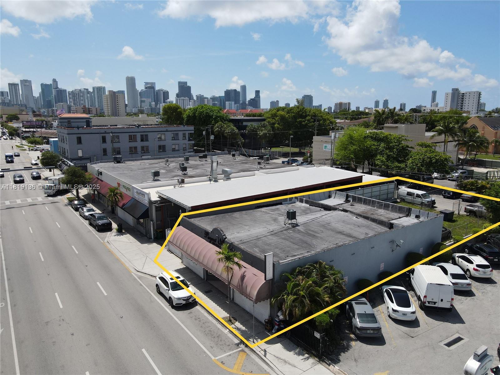 83dcefb7-6125 1328 W Flagler St, Miami FL 33135 — #A11819136