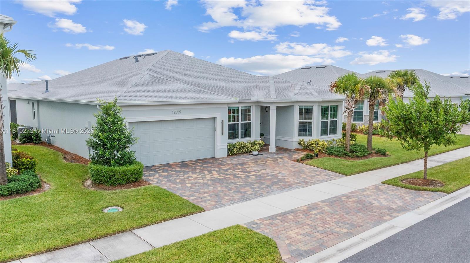 83dcefb7-6127 12355 SW Myrtle Oak Dr, Port St. Lucie FL 34987 — #A11819273