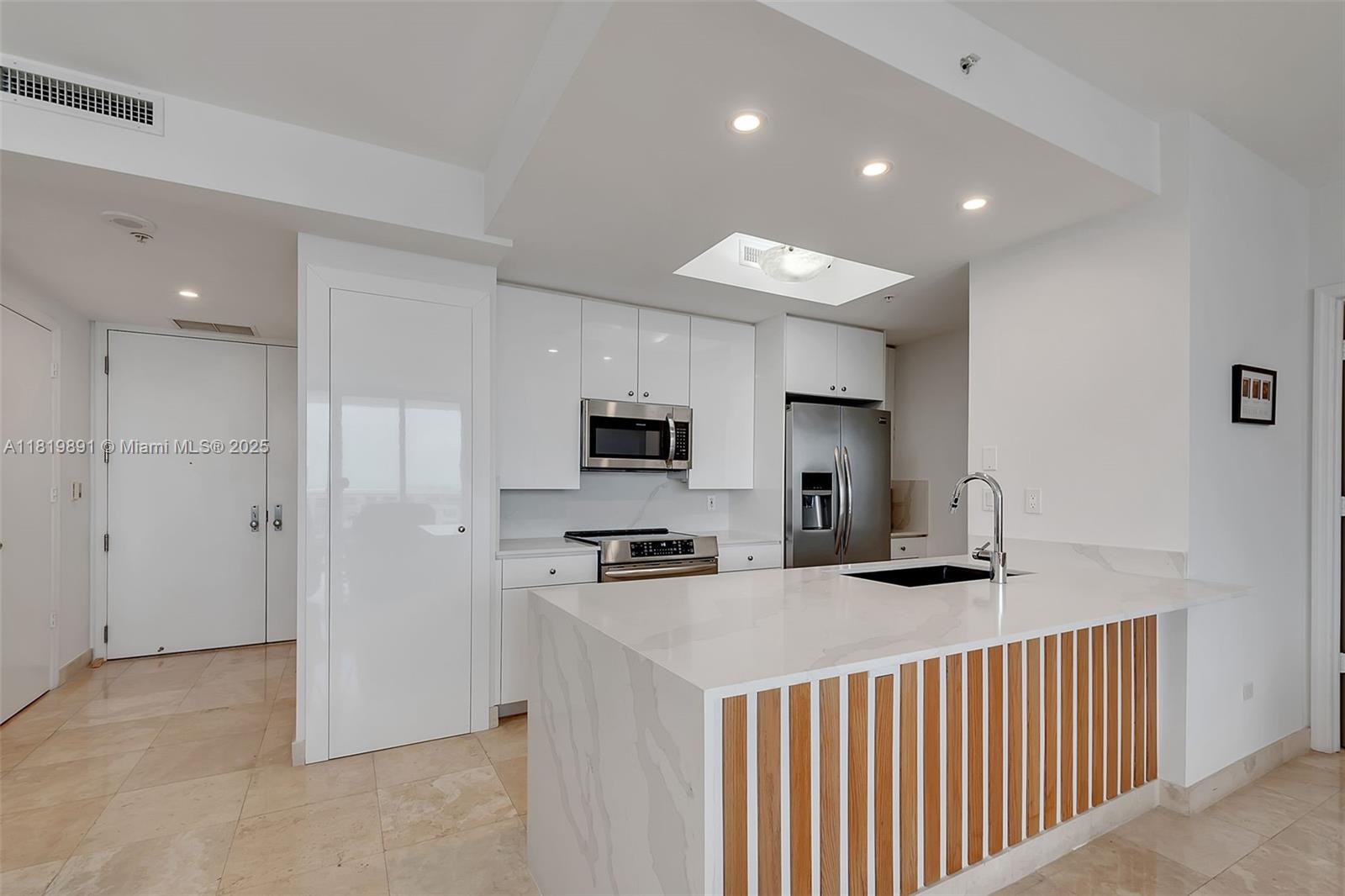 848 Brickell Key Dr # 1803, Miami FL 33131 — #A11819891