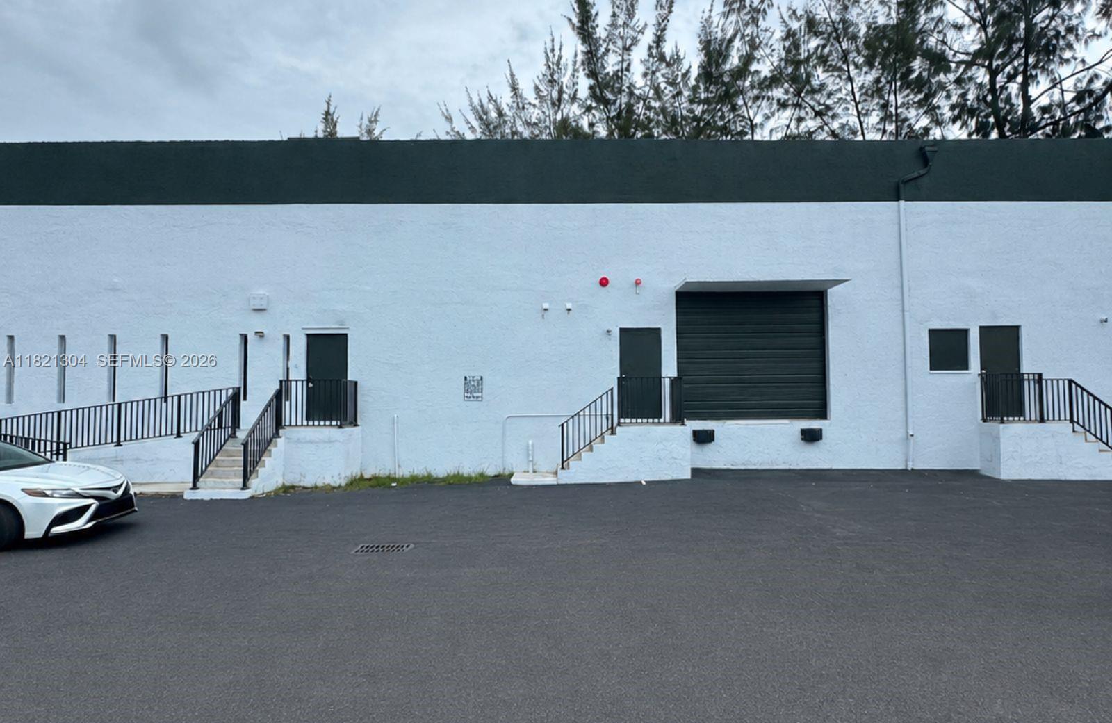 83dcefb7-6178 7361 NW 78th St, Medley FL 33166 — #A11821304
