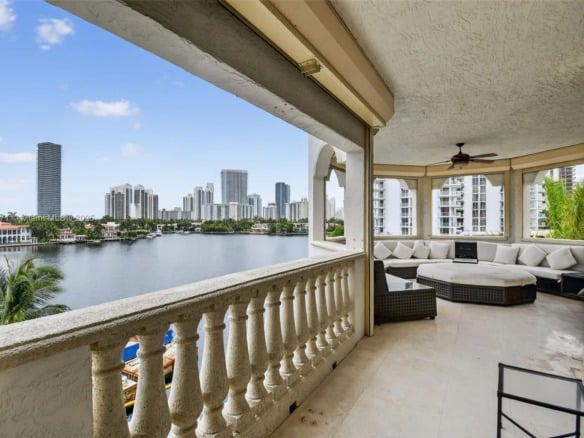 19925 NE 39th Pl # 404, Aventura FL 33180 — #A11822171