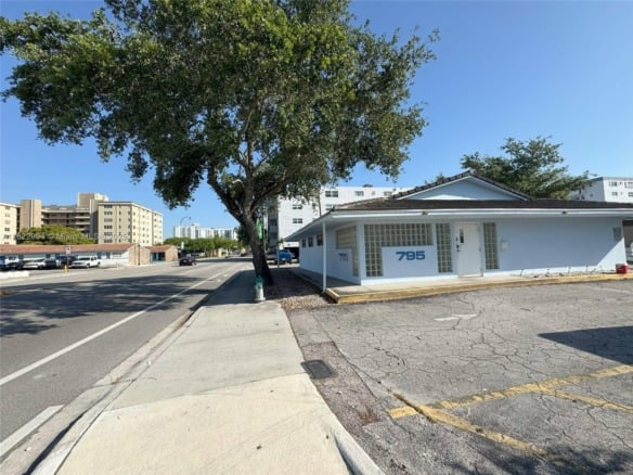 795 S Federal Hwy, Hollywood FL 33020 — #A11822994
