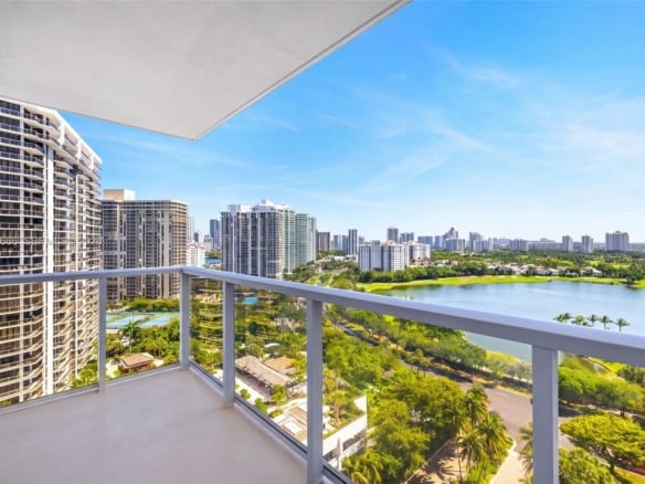 3731 N Country Club Dr # 2023, Aventura FL 33180 — #A11823666