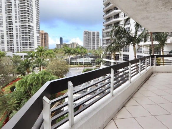 3530 Mystic Pointe Dr # 506, Aventura FL 33180 — #A11824603