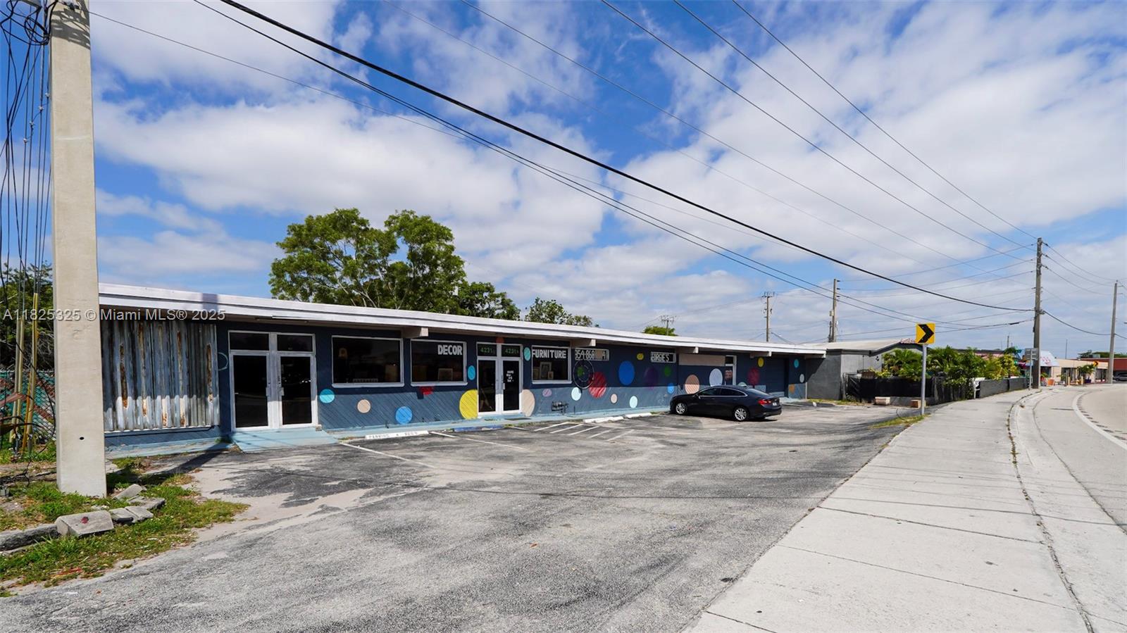 83dcefb7-6270 4231 N Dixie Hwy, Oakland Park FL 33334 — #A11825325