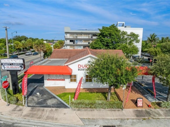 7101 SW 8th St, Miami FL 33144 — #A11827294