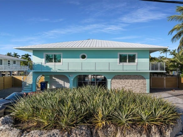 232 W Seaview Dr, Duck FL 33050 — #A11827478
