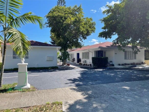 1842 Madison St, Hollywood FL 33020 — #A11827960