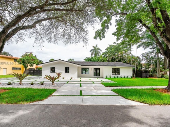 7101 E Troon Cir, Miami Lakes FL 33014 — #A11828760