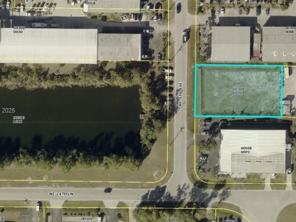 2513 NE 9th Ave, Cape Coral FL 33909 — #A11828838