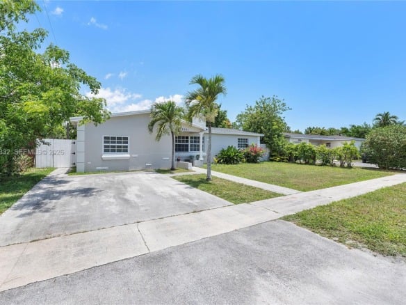 3301 NW 42nd St, Lauderdale Lakes FL 33309 — #A11829332