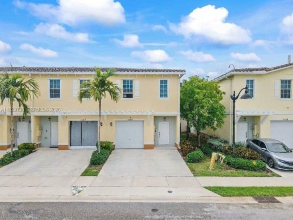 1128 NW 40th Ter, Lauderhill FL 33313 — #A11829736