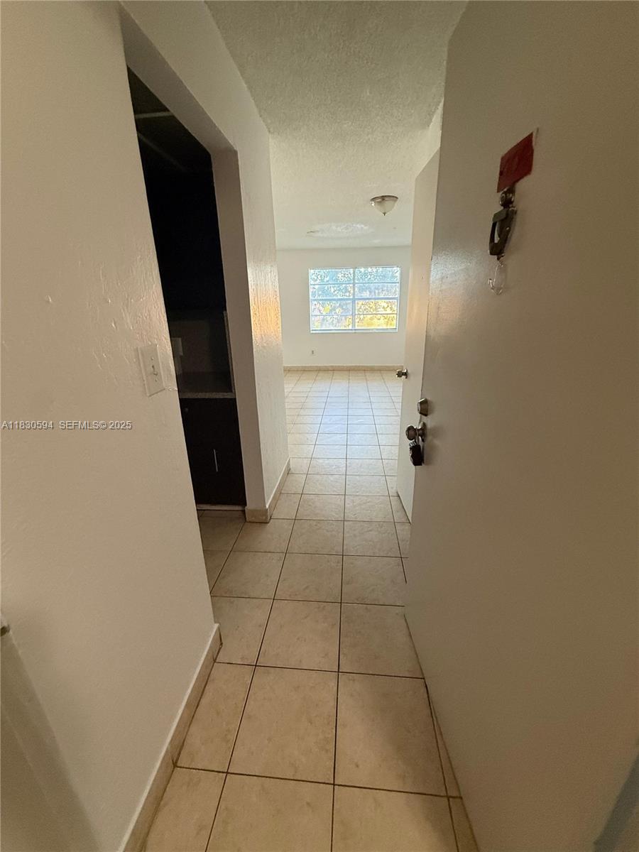 83dcefb7-6424 1305 W 53rd St # 406, Hialeah FL 33012 — #A11830594