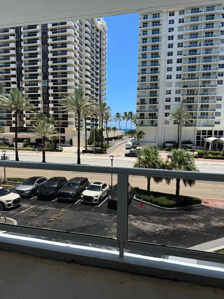 83dcefb7-6439 5700 Collins Ave # 3C, Miami Beach FL 33140 — #A11831134
