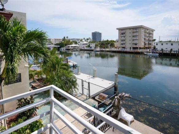 8321 Crespi Blvd, Miami Beach FL 33141 — #A11832667