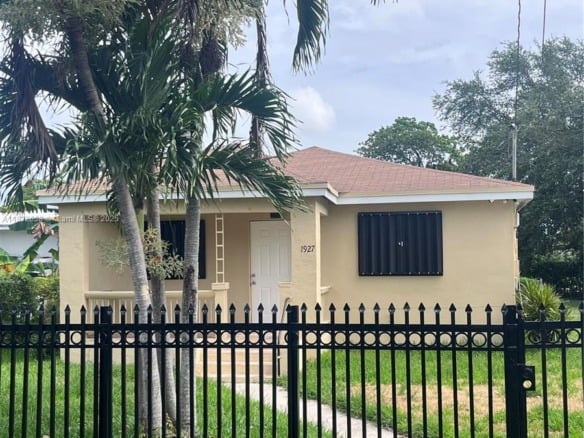 1927 NW 64 st, Miami FL 33147 — #A11832658