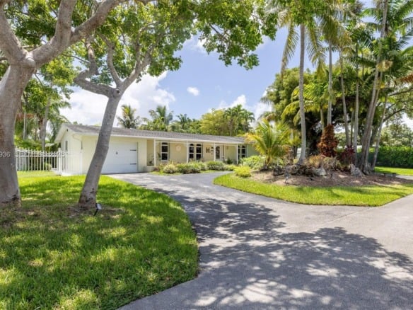 19521 SW 128th Ct, Miami FL 33177 — #A11832936