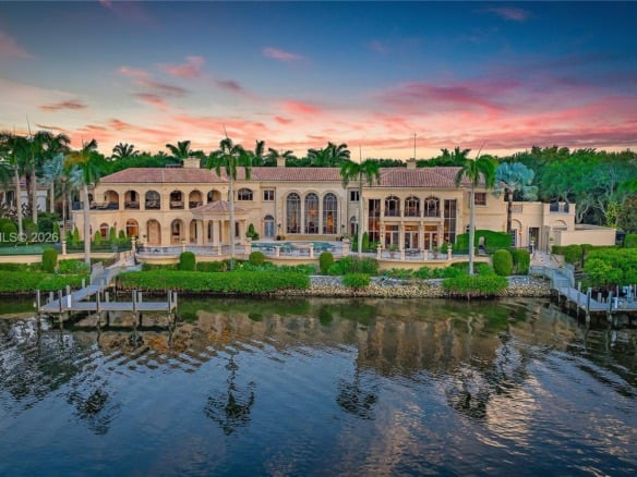 209 Commodore Dr, Jupiter FL 33477 — #A11833343