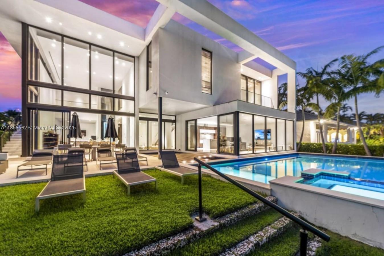 C 418 Sunset Dr, Hallandale Beach FL 33009 — #A11856562