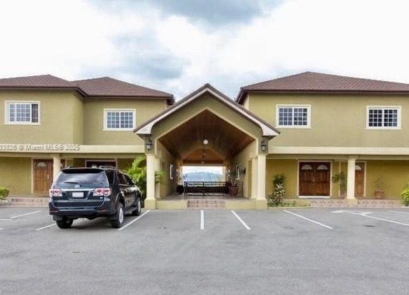 00 Millsboro. Kingston, Jamaica, FL — #A11833826