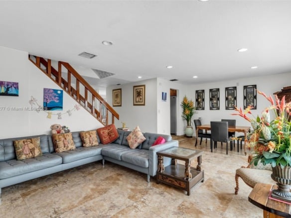 8256 NW 9th Ct # 2, Plantation FL 33324 — #A11834277