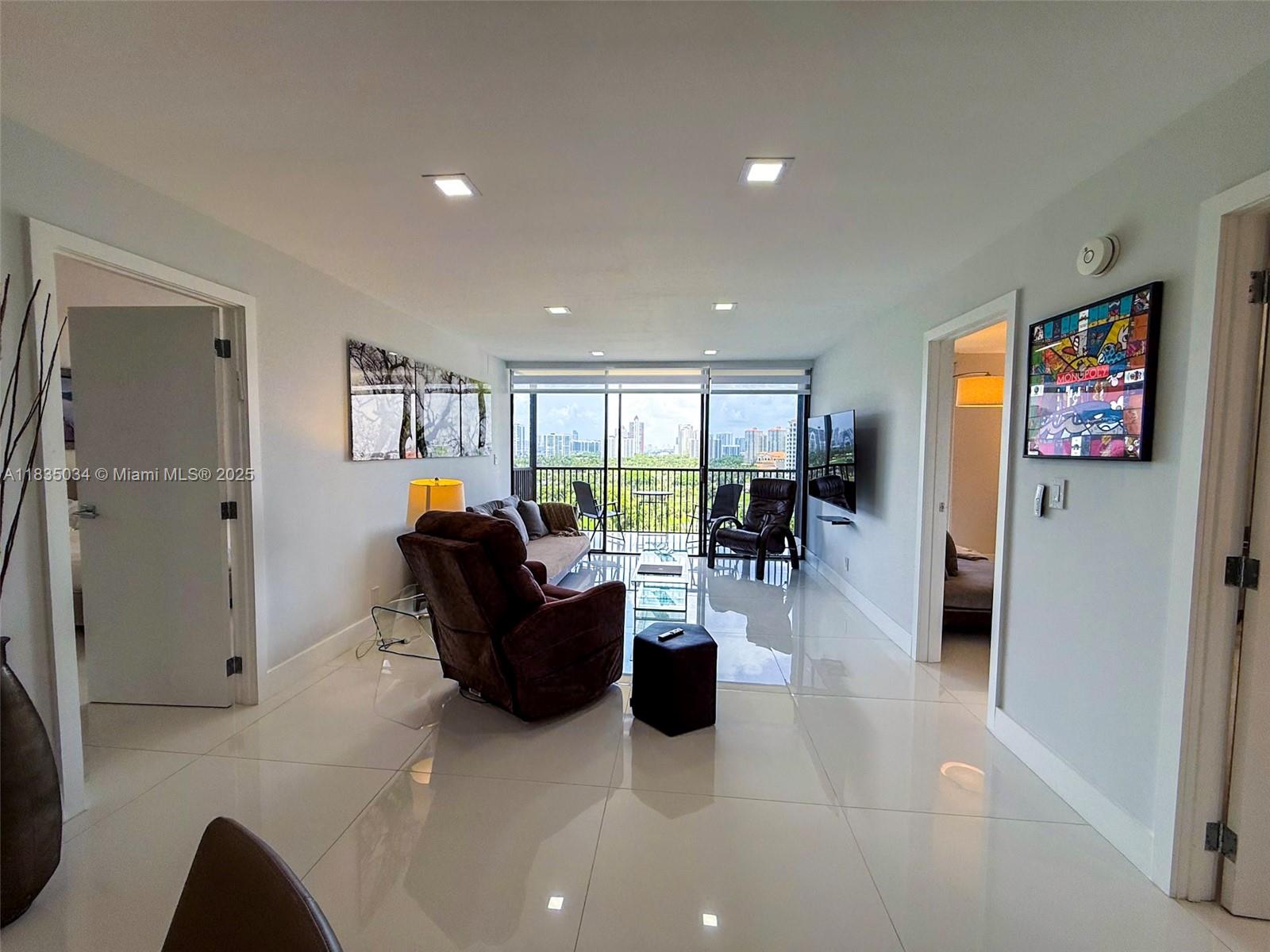 83dcefb7-6552 20379 W Country Club Dr # 1434, Aventura FL 33180 — #A11835034