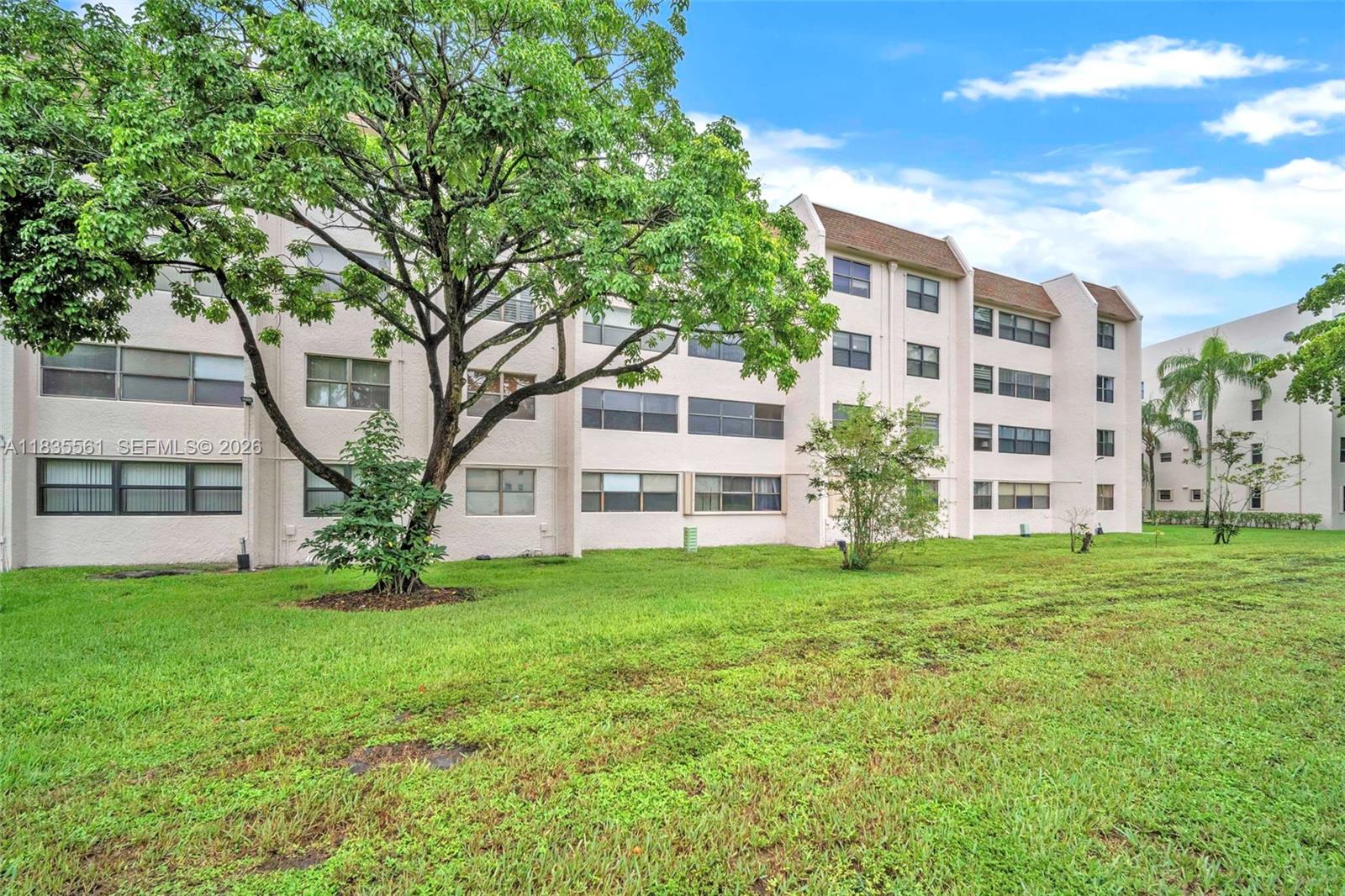 83dcefb7-6566 10400 NW 30th Ct # 305, Sunrise FL 33322 — #A11835561