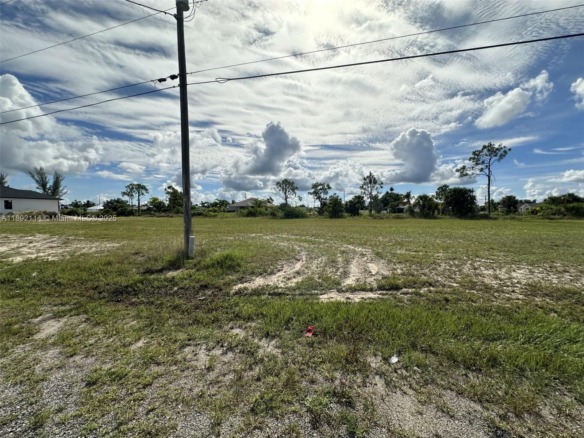 3527 NE 14 PL, Cape Coral FL 33993 — #A11892114