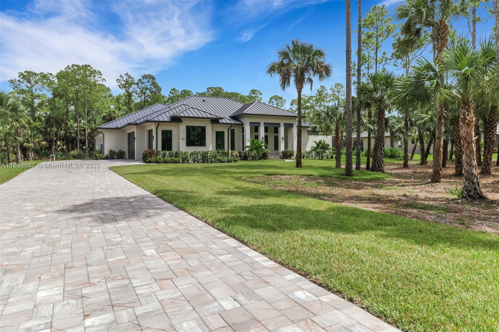 83dcefb7-6599 524 13th St Sw, Naples FL 34117 — #A11836667
