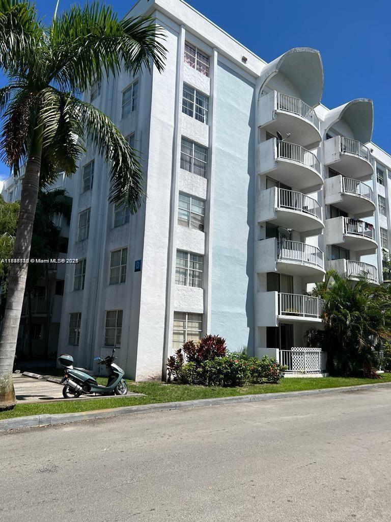 83dcefb7-6665 498 NW 165th St Rd # 407, Miami FL 33169 — #A11838732