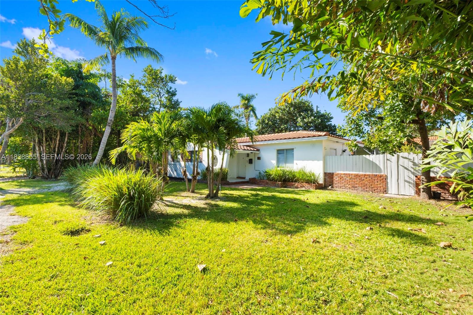 83dcefb7-6671 738 Fernwood Rd, Key Biscayne FL 33149 — #A11838855