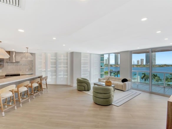 3370 Hidden Bay Dr # 812, Aventura FL 33180 — #A11838912