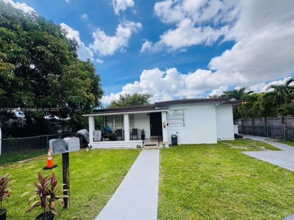 7230 NW 3rd St, Miami FL 33126 — #A11839962