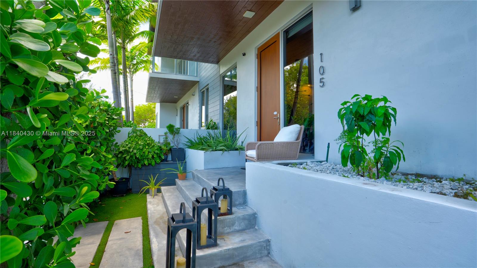 83dcefb7-6722 Listing #A11840430