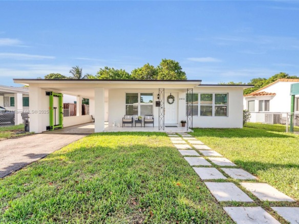 2851 Washington St, Hollywood FL 33020 — #A11840467