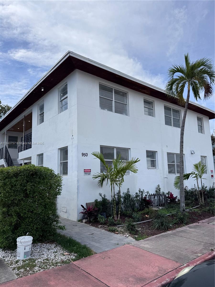 83dcefb7-6732 950 79th Ter, Miami Beach FL 33141 — #A11840757