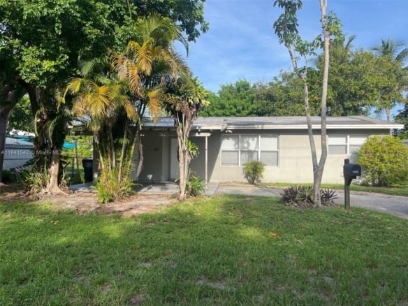 1450 N 64th Ave, Hollywood FL 33024 — #A11841542