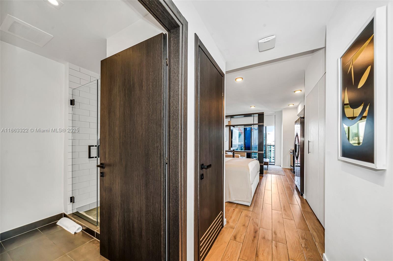 83dcefb7-678 398 NE 5 # 4416, Miami FL 33132 — #A11863322