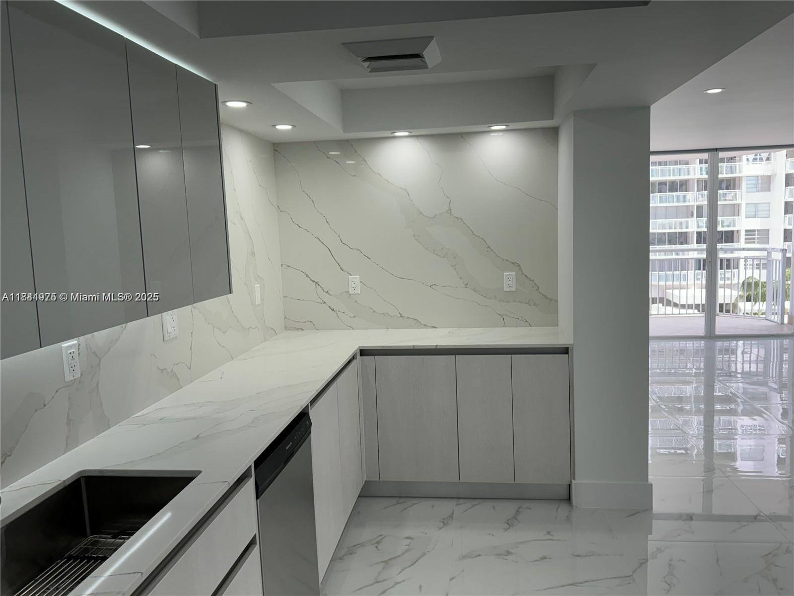 18031 Biscayne Blvd # 502, Aventura FL 33160 — #A11841975