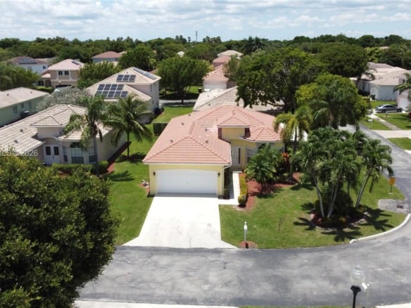460 SE 24th Dr, Homestead FL 33033 — #A11842202