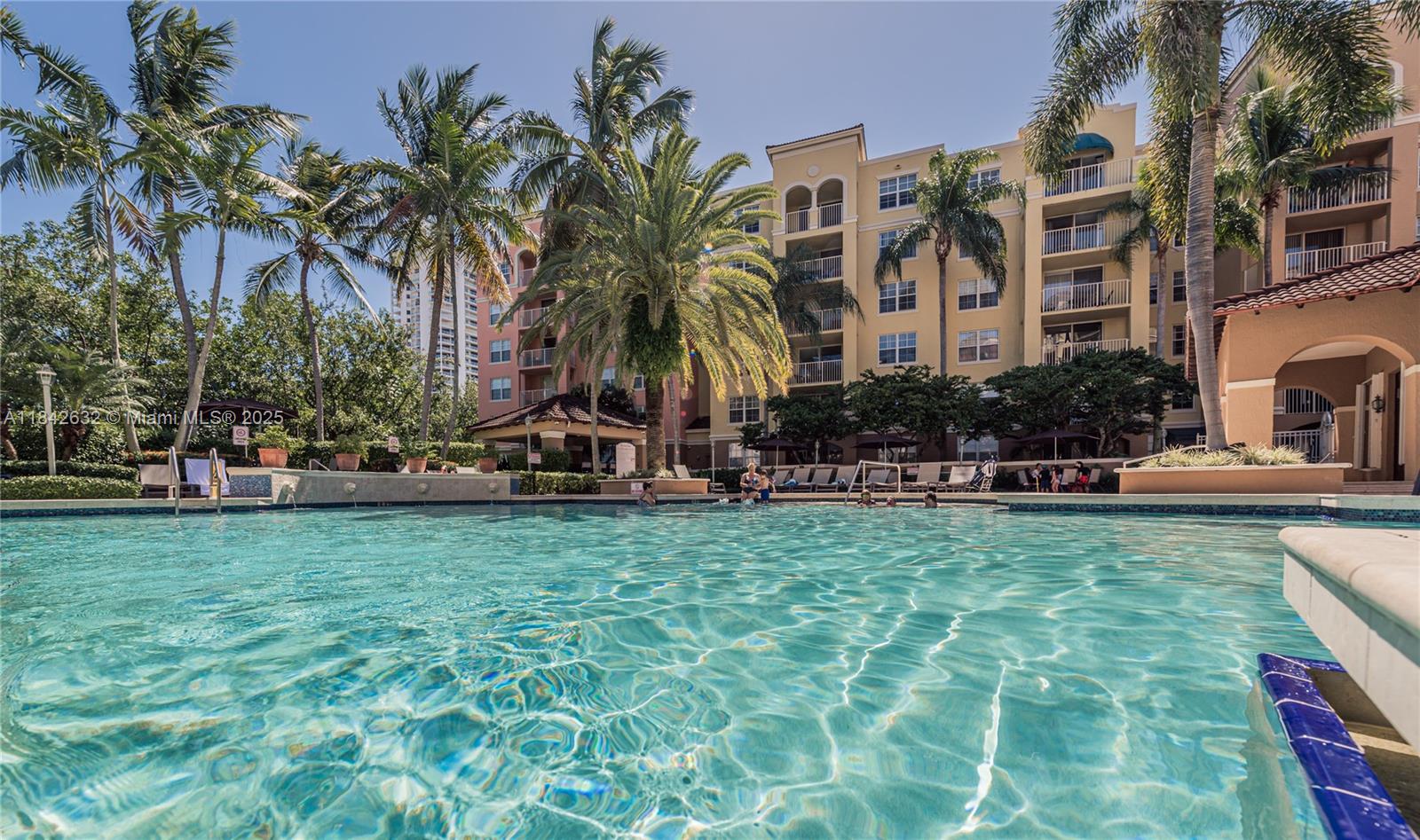 83dcefb7-6805 19801 E Country Club Dr # 4303, Aventura FL 33180 — #A11842632
