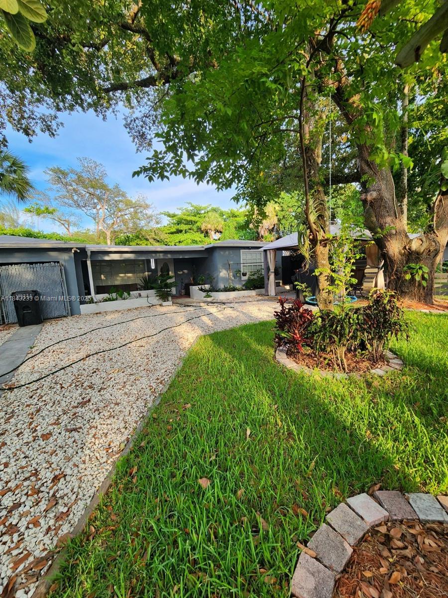 83dcefb7-6831 1872 SW 29th Ave # A, Fort Lauderdale FL 33312 — #A11843233