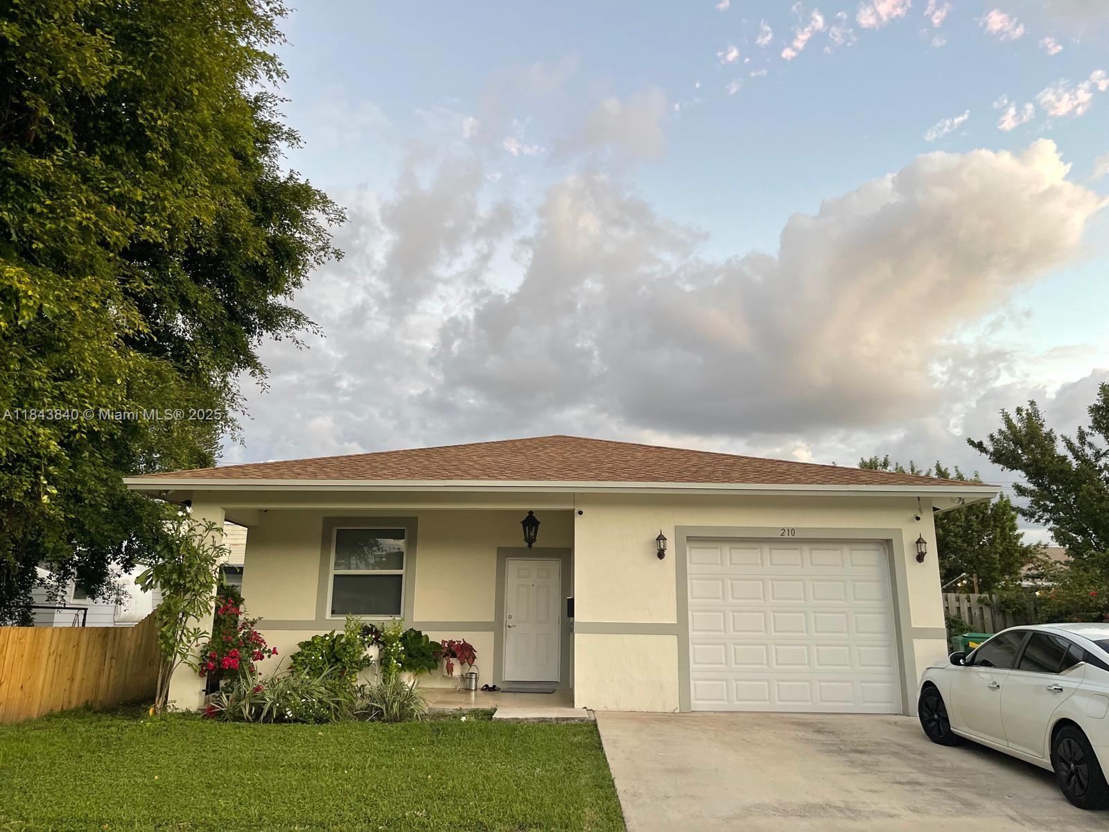 83dcefb7-6847 210 SW 4th St # 210, Dania Beach FL 33004 — #A11843840