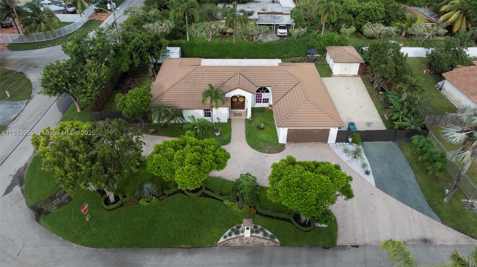 83dcefb7-6851 28401 SW 158th Ct, Homestead FL 33033 — #A11843955